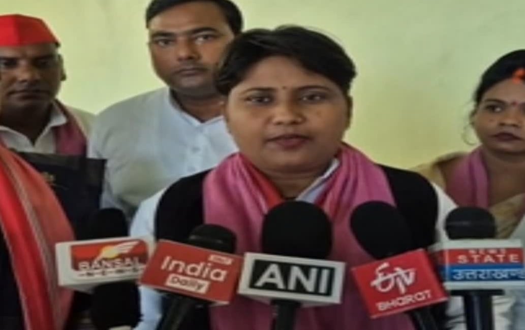 ‘हादसे से नेता बने हैं ओमप्रकाश राजभर, BJP ने हैक कर लिया पीला मंत्री’ सपा नेत्री सीमा राजभर का सनसनीखेज हमला