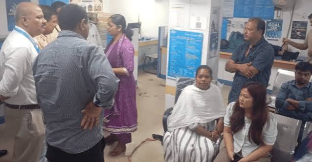 Jharkhand Crime News : जमशेदपुर में दिनदहाड़े बैंक डकैती, 42 लाख से ज्यादा कैश और भारी मात्रा में सोना लूटकर फरार हुए बदमाश