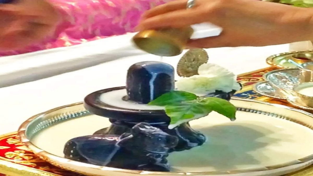 श्राद्ध पक्ष में 16 दिन करें महादेव का ये उपाय, बेलपत्र और दूध से दूर होगी घर की अशांति