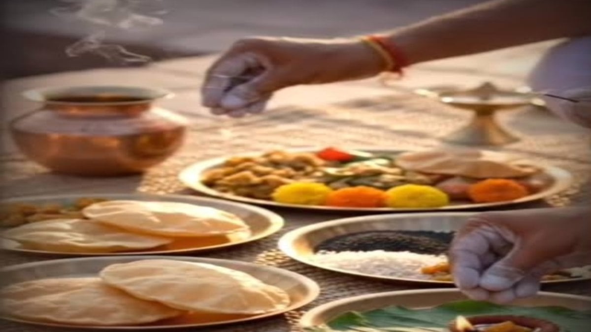 श्राद्ध का भोजन तैयार करते समय इन बातों का रखें विशेष ध्यान …
