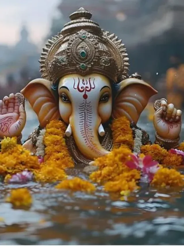 Ganesh Visarjan 2026: उत्तर पूजा के बिना क्यों अधूरा है गणपति विसर्जन? जाने वजह