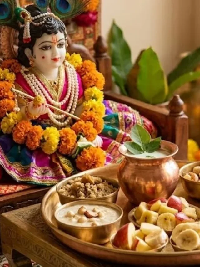 Janmashtami 2026: जन्माष्टमी पर बाल गोपाल को कितनी बार भोग लगाएं?