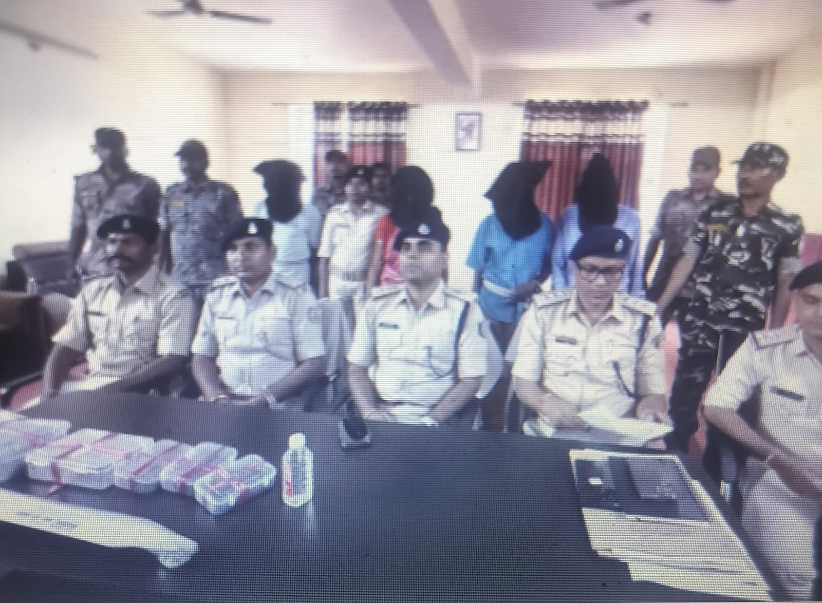 Dhanbad Murder Case: सिर कटी युवती की हत्या का खुलासा, प्रेम विवाह से नाराजगी बनी वजह, 4 आरोपी गिरफ्तार