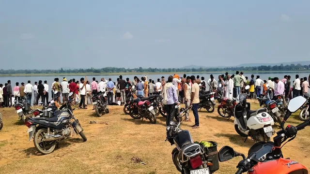 Garhwa News: पनघटवा डैम में नहाने के दौरान बड़ा हादसा, चार युवक गहरे पानी में डूबे, एक लापता