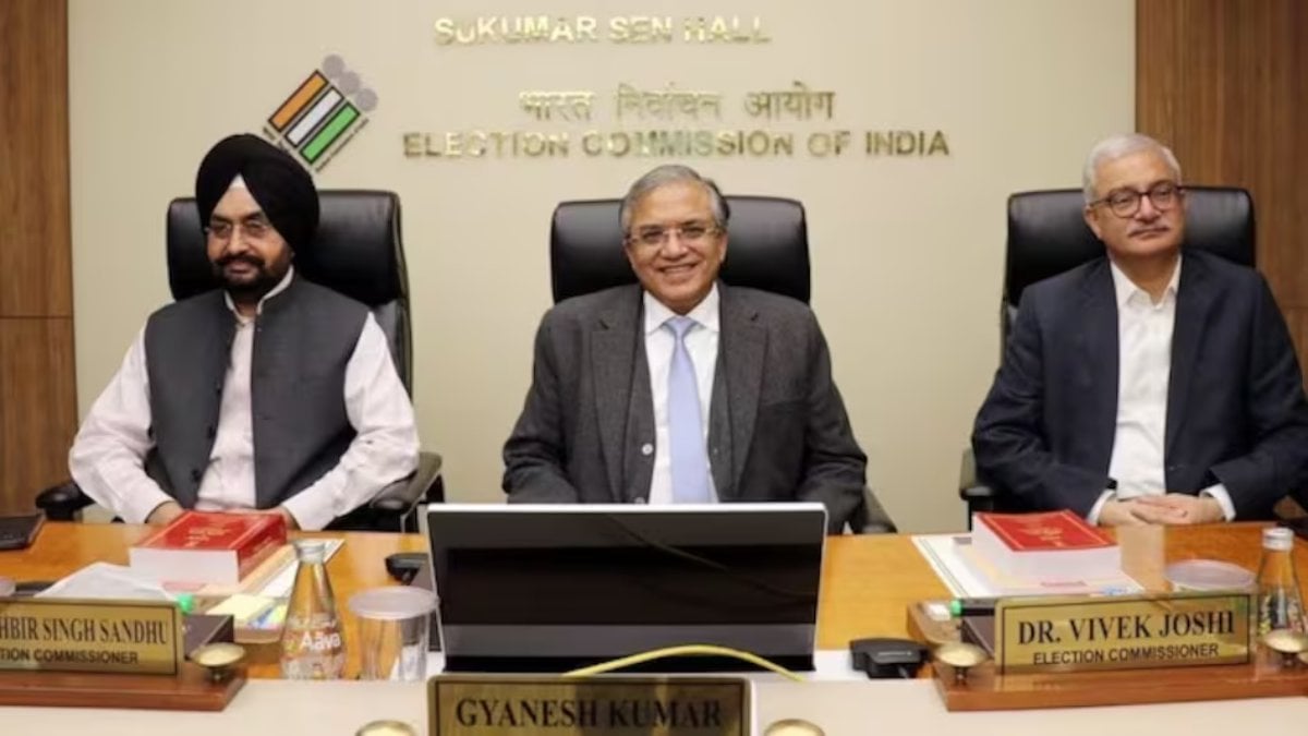 CEC दोनों आयुक्तों के फैसले को खारिज करते हुए निर्णायक फैसला दे सकते है? भारत का संविधान के अनुसार जाने पूरी बात