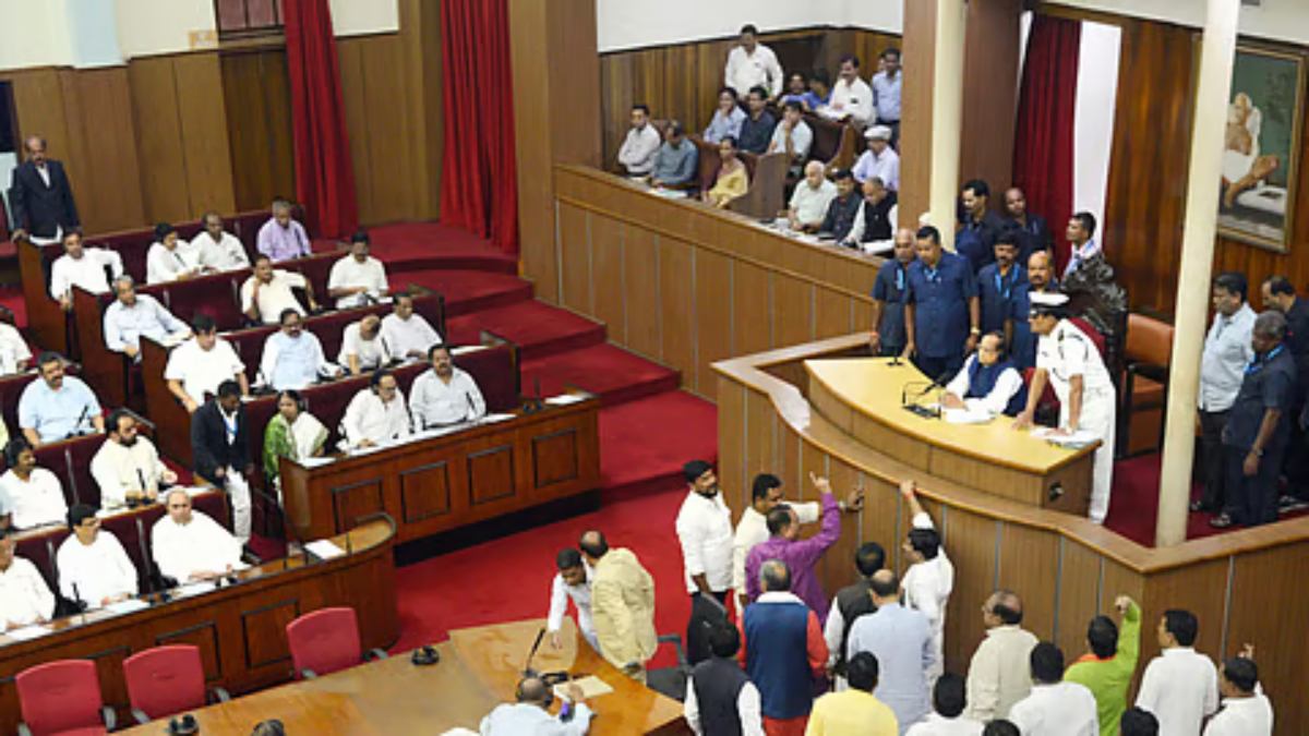 मानसून सत्र में विपक्ष का भारी हंगामा : ओडिशा विधानसभा की कार्यवाही कल तक के लिए स्थगित, पहले ही दिन ठप रहा सदन