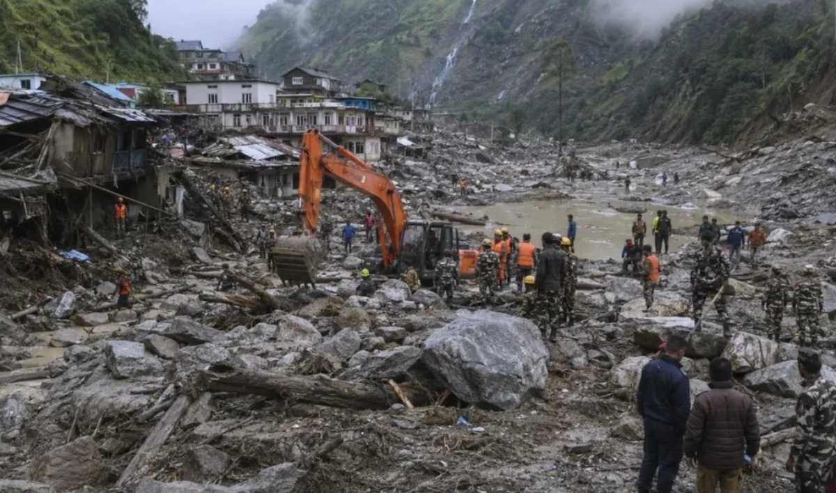 नेपाल त्रासदी: एक ही घर से मिले 23 शव; तीर्थयात्रियों के होने की आशंका, मृतकों की संख्या हुई 962, 4000 लोग लापता