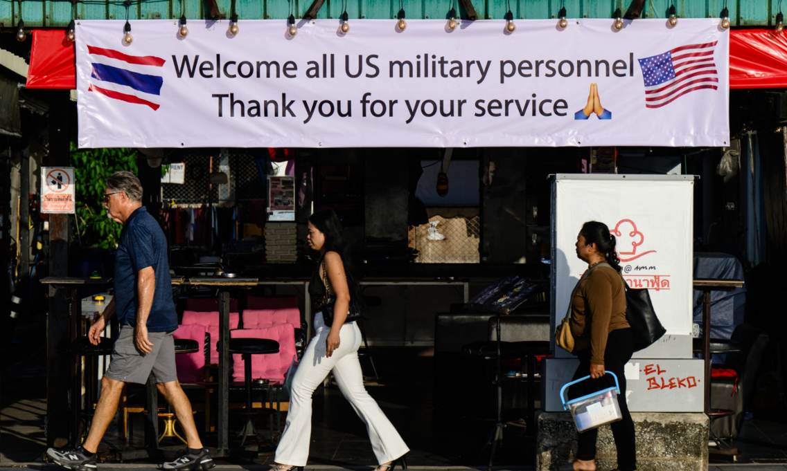 5000 US सोल्जर के साथ जहाज अब्राहम लिंकन पहुंचा थाईलैंड, पटाया में हो गयी रेड तेज, जाने पूरी बात