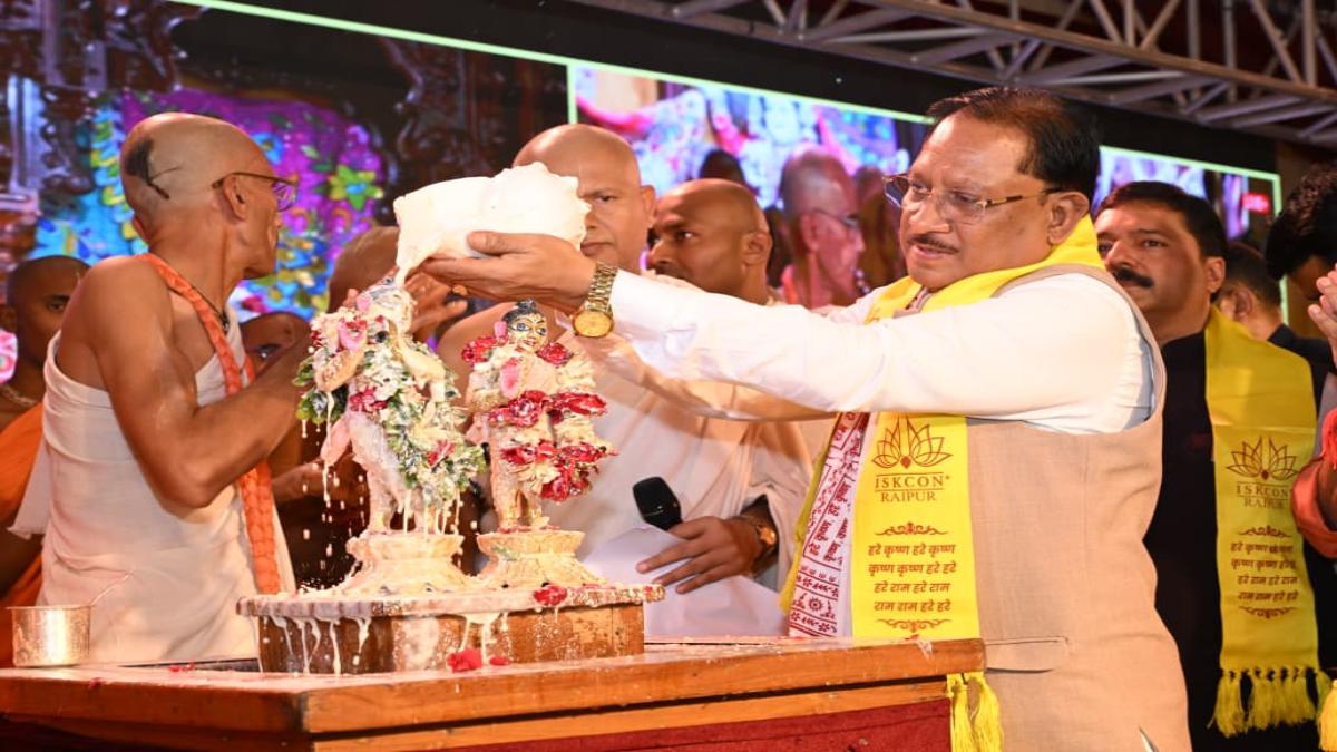 श्रीकृष्ण जन्माष्टमी महा-महोत्सव में CM साय ने किया शंख अभिषेक, प्रदेशवासियों की सुख-समृद्धि और खुशहाली की कामना