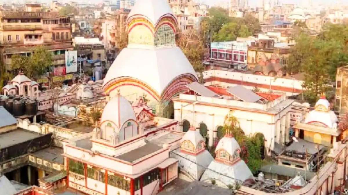 कोलकाता के कालीघाट मंदिर के गहनों की चाबी 1980 से गायब, 1,000 करोड़ के घोटाले का लगा आरोप