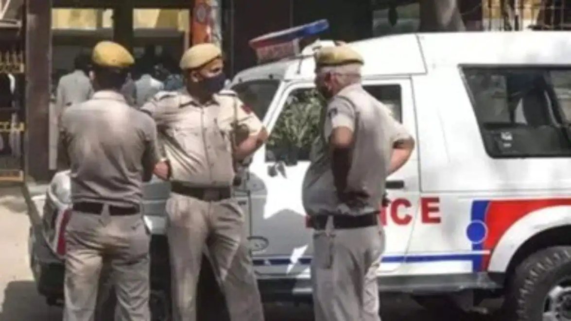 दिल्ली के फाइव स्टार होटल में पायलट की संदिग्ध मौत, 10 सितंबर को किया था चेक-इन