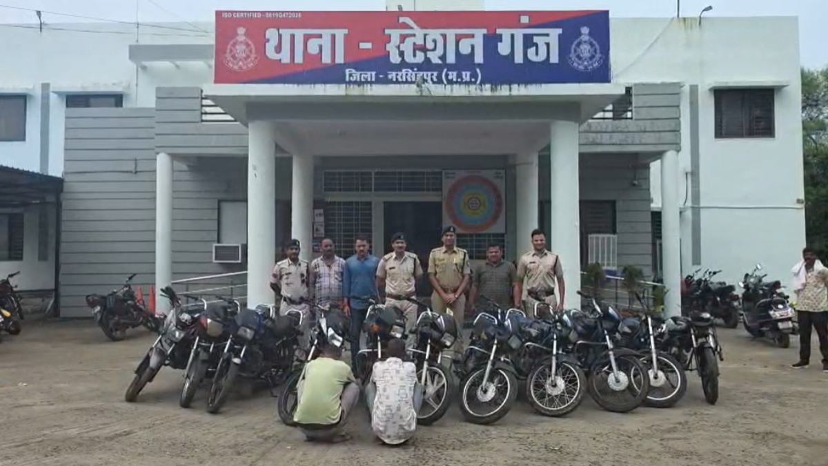 चाचा-भतीजे निकले चोरः ऑपरेशन ईगल क्लॉ’ के तहत पुलिस को मिली बड़ी सफलता, चोरी की 11 बाइक जब्त