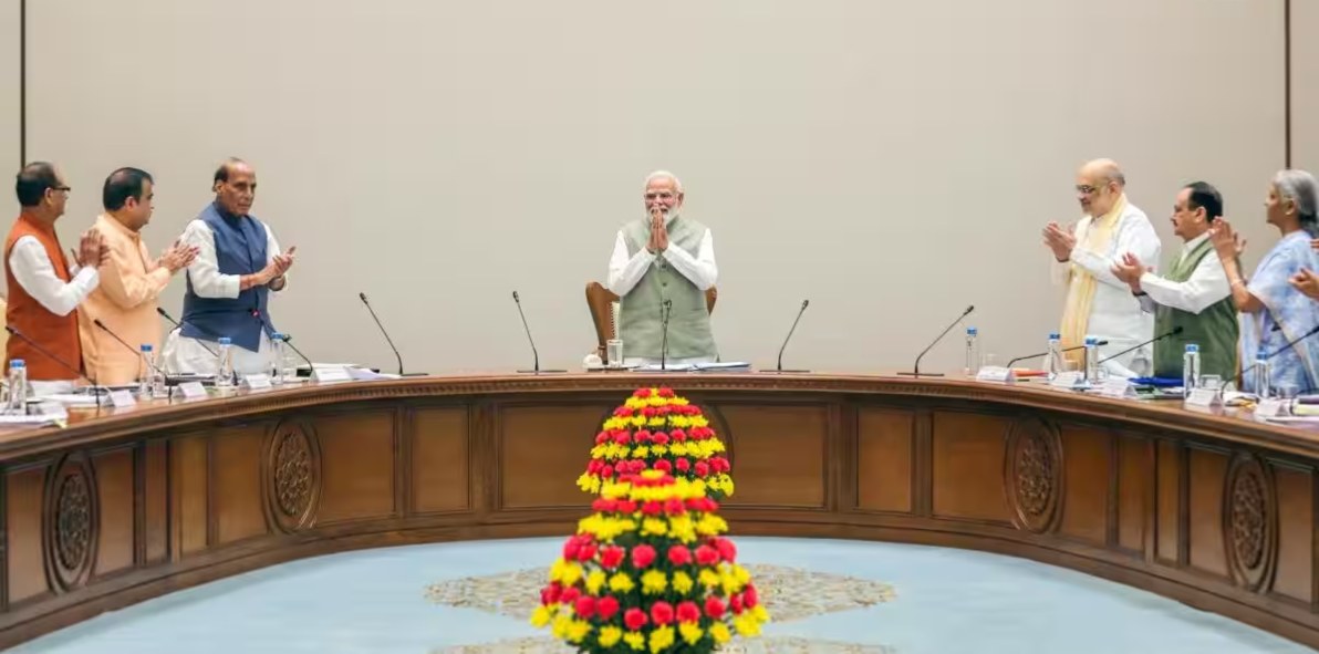 आज मोदी कैबिनेट की बैठक में EPF वेतन वृद्धि पर होगा फैसला, 2014 से अब तक नहीं बदली