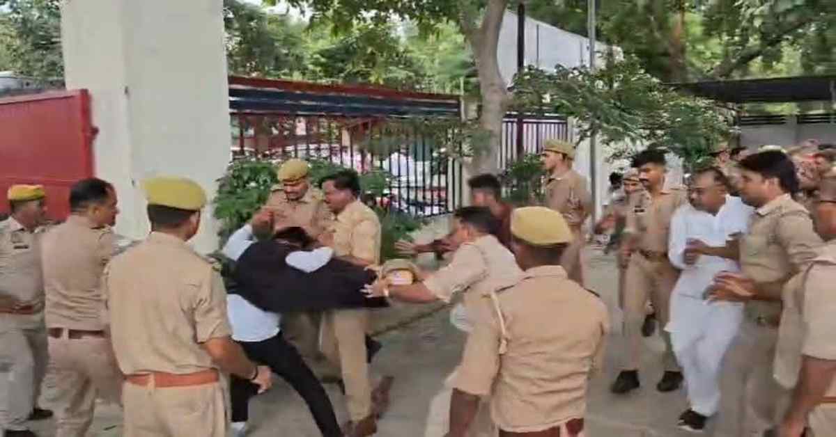 PDA पर वार, बनाएगा…सपा छात्र सभा में पुलिस की कार्रवाई पर भड़के अखिलेश यादव, दे डाली बड़ी चेतावनी