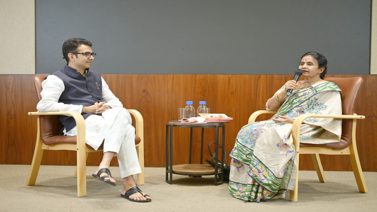 छत्तीसगढ़ी, हल्बी, गोंडी के साहित्य को अधिक से अधिक पाठकों तक पहुंचाना बड़ी चुनौती : रजनी शर्मा बस्तरिया