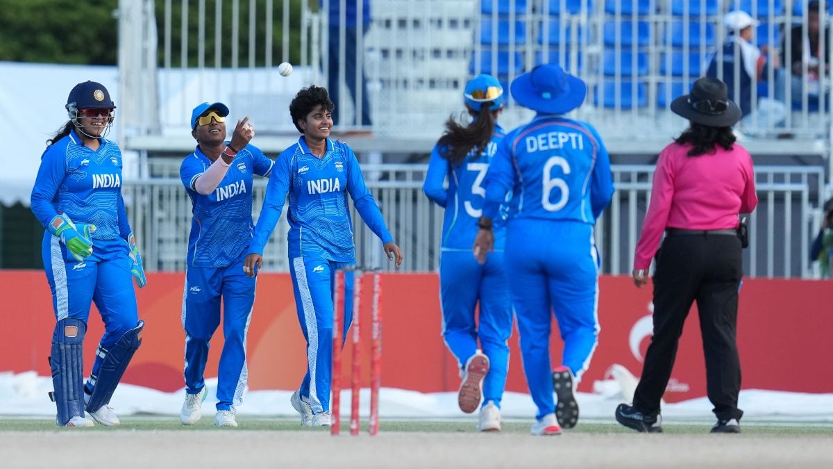 एशियन गेम्स 2026 में भारत ने जीता पहला गोल्ड: महिला क्रिकेट टीम ने फाइनल में श्रीलंका को 147 रन से दी करारी शिकस्त, टी20 में दर्ज की सबसे बड़ी जीत