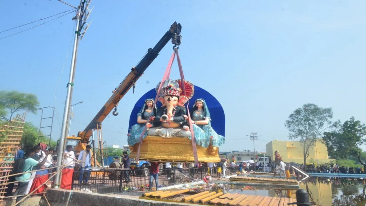रायपुर में गणेश प्रतिमाओं के विसर्जन की निगम ने बनाई व्यवस्था, खारून नदी में नहीं होगा मूर्तियों का विसर्जन, समिति गठित कर अधिकारियों को सौंपी गई जिम्मेदारियां