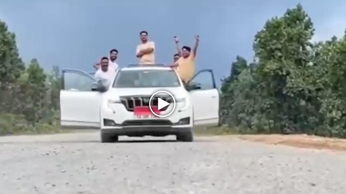 नेशनल हाईवे पर चलती XUV 700 में खतरनाक स्टंटबाजी, खिड़कियों से लटके युवक, वीडियो वायरल होते ही 5 पर FIR दर्ज