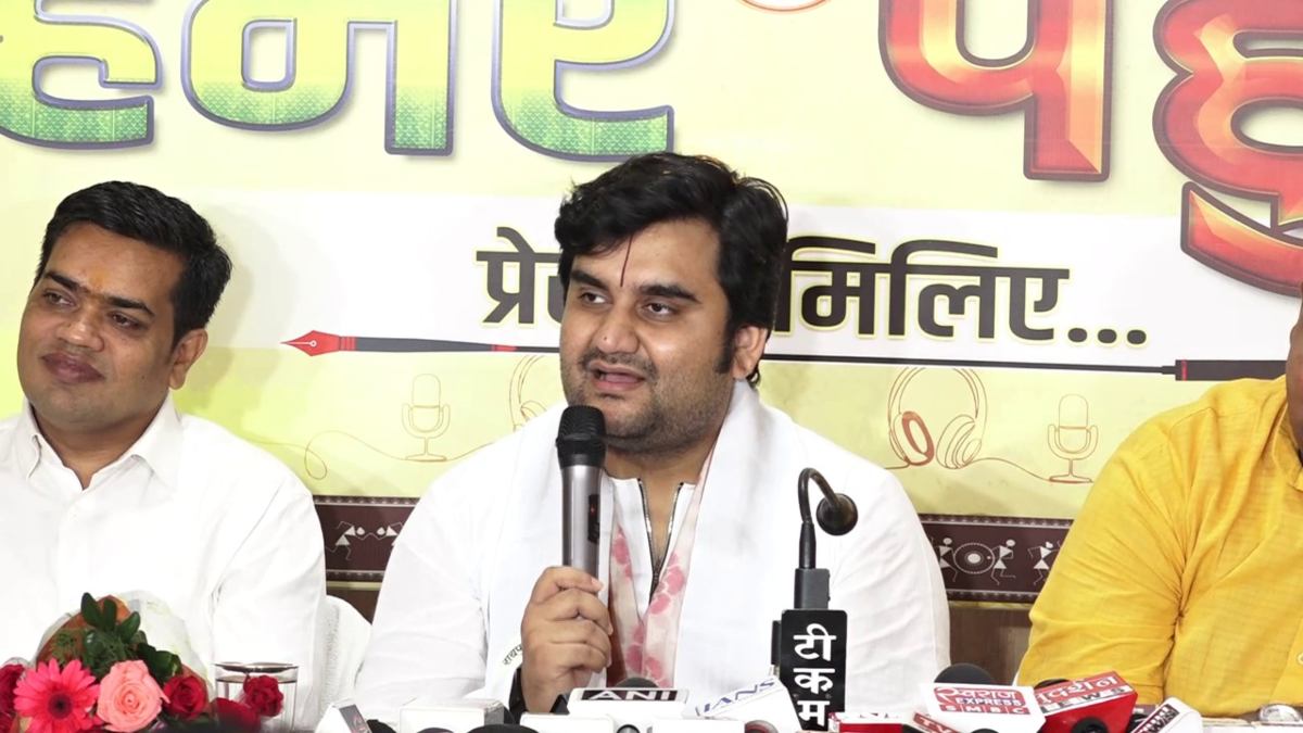 रायपुर प्रेस क्लब पहुंचे आचार्य इन्द्रेश: SIR, Gen Z आंदोलन से लेकर मंदिरों में VIP दर्शन पर कही यह बात