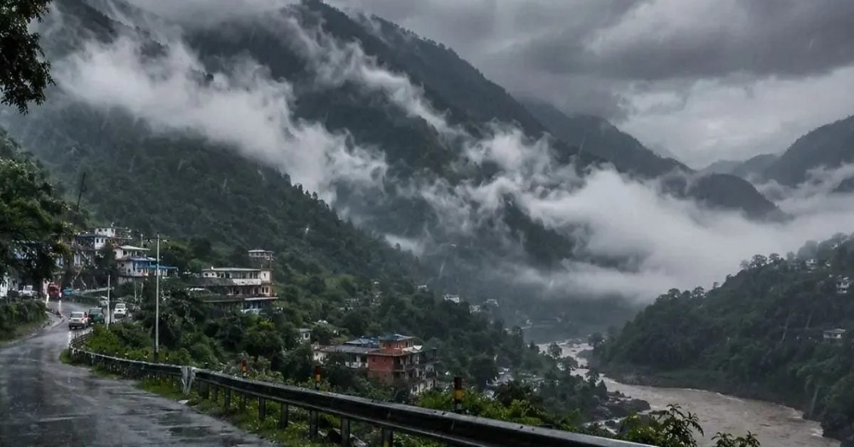 मौसम बिगड़ा तो थमेगी चारधाम यात्रा की रफ्तार, बारिश के अलर्ट के बीच प्रशासन ने बनाया प्लान