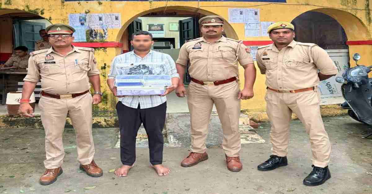 धर लिए गए ‘दरोगा साहब’: वर्दी का रौब दिखाकर लोगों से करता था वसूली, जब खाकी ने दबोचा तो हुआ चौंकाने वाला खुलासा