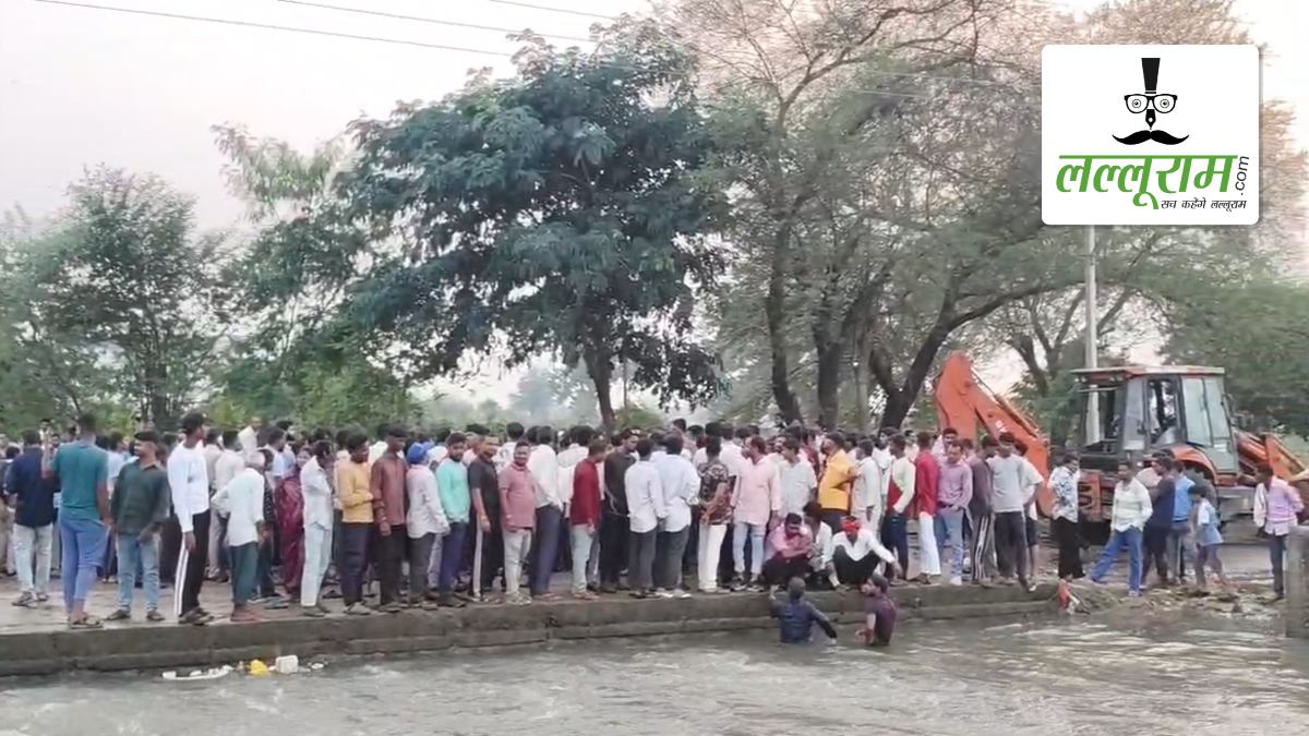 दर्दनाक हादसा: दोस्तों के साथ खेल रहा 7 साल का मासूम नाले में बहा, इलाके में मचा हड़कंप, रेस्क्यू में जुटा प्रशासन