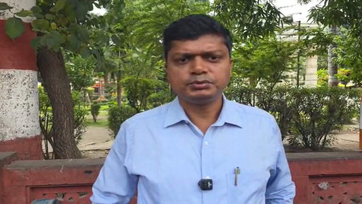 सिंहस्थ 2028 की तैयारियों में मिसालः मुस्लिम समाज ने स्वेच्छा से हटाया शाही मस्जिद का हिस्सा, कलेक्टर ने की शांति बनाए रखने की अपील