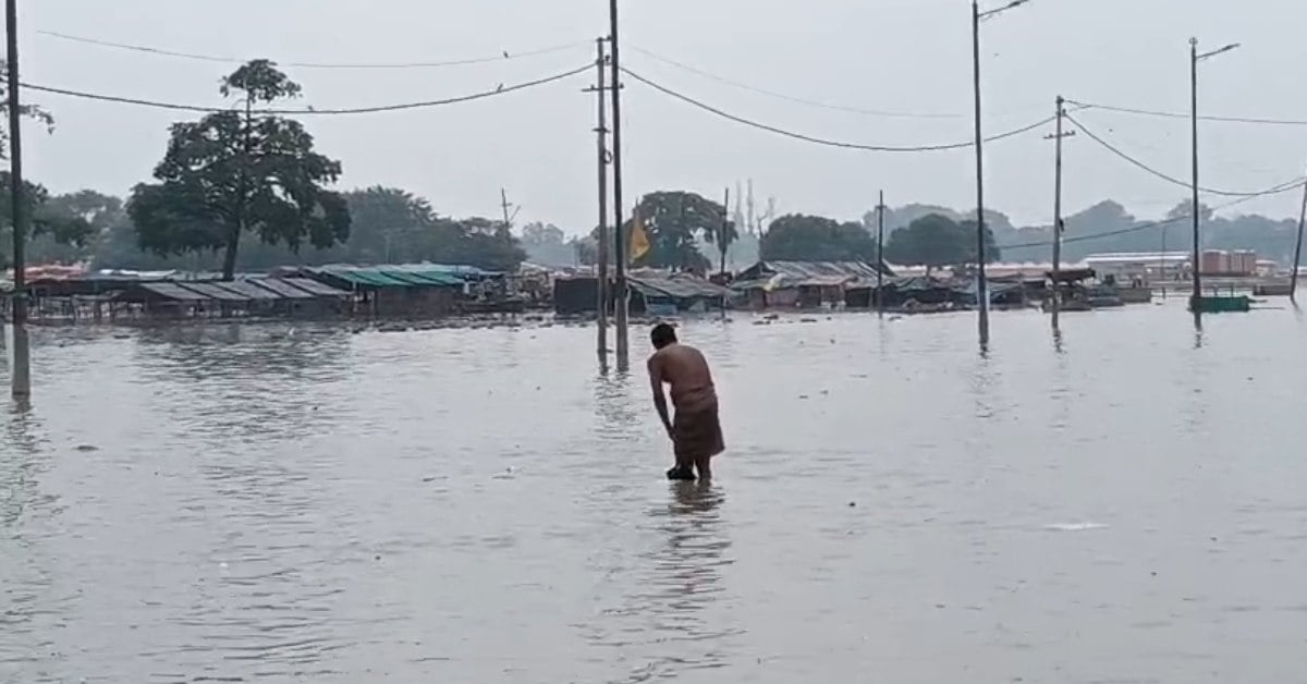 ‘अर्नब’ ने मचाई आफत : गंगा और यमुना का जलस्तर फिर बढ़ा, प्रयागराज में घाटिए और पुरोहितों को भेजा गया सुरक्षित स्थान