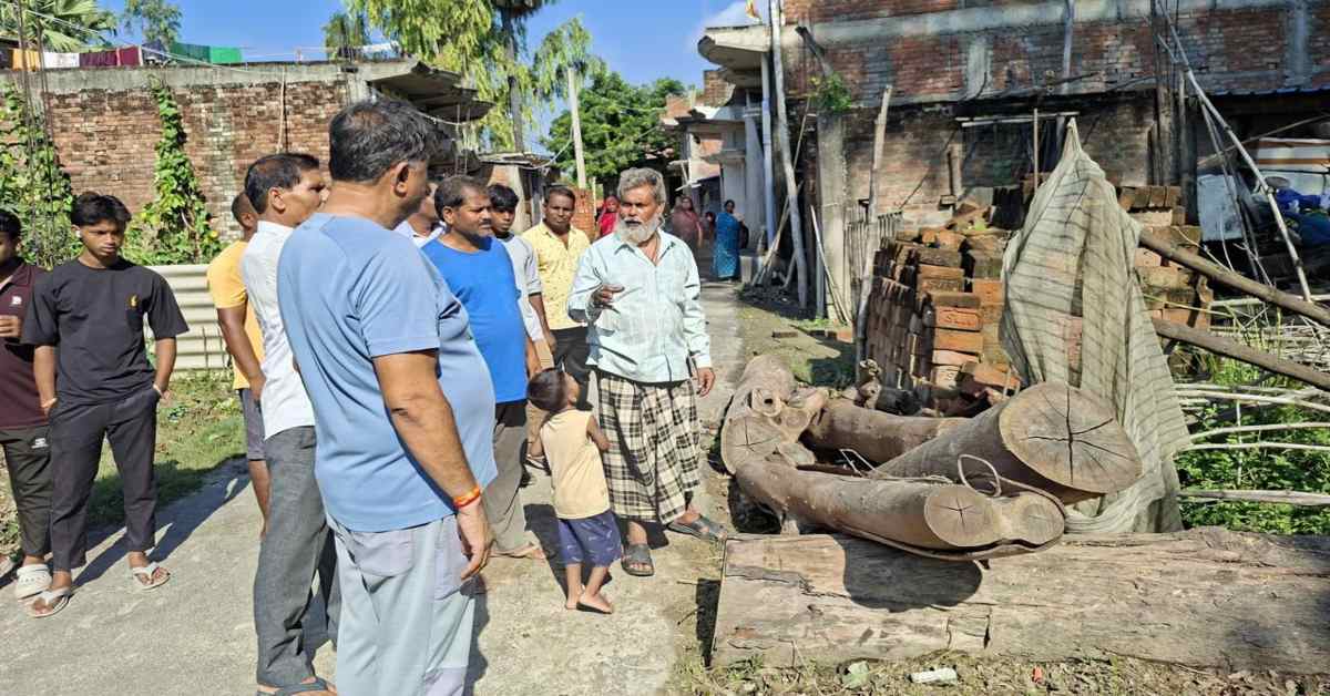 नदी बस्ती के मुहाने पर, ग्रामीणों की बढ़ी धड़कन, कटान रोकने को प्रशासन से मदद की आस