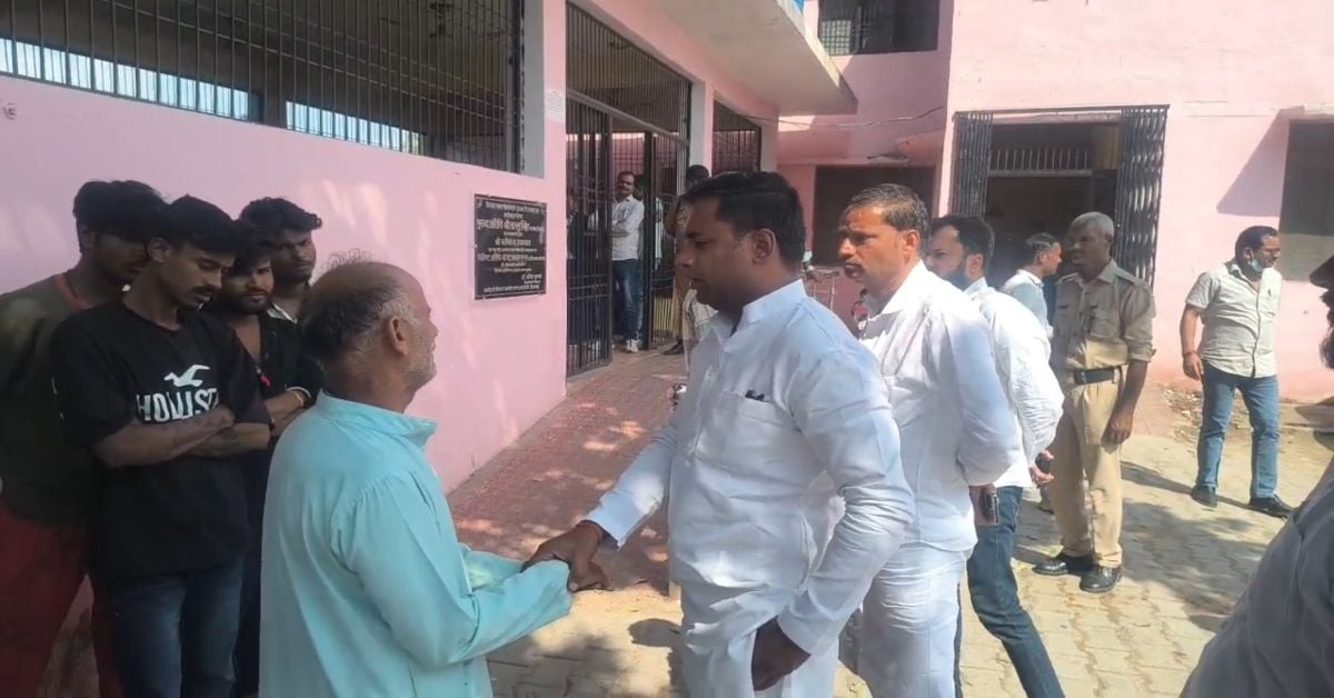 ‘पैसा नहीं, न्याय चाहिए’! प्रसूता की मौत पर FIR में देरी, पोस्टमार्टम हाउस पर हंगामा