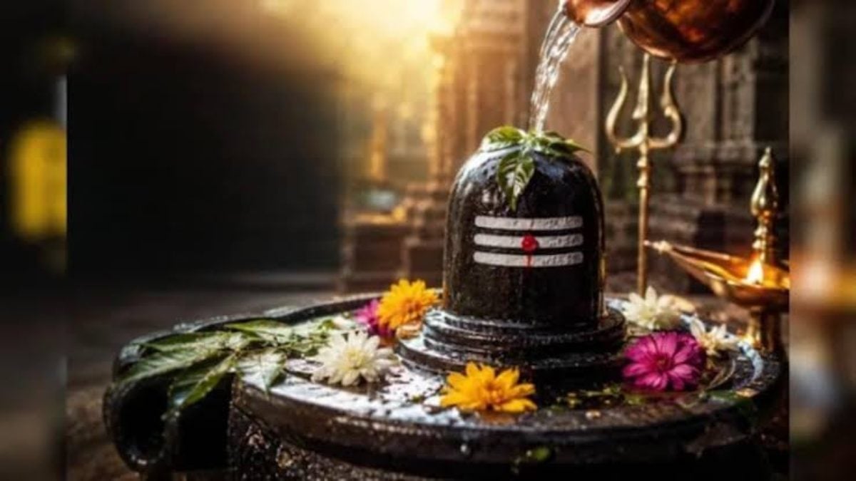 कर्ण घंटेश्वर महादेव का स्मरण कर शिवलिंग पर जल अर्पित करने से दूर होती है मानसिक अस्थिरता