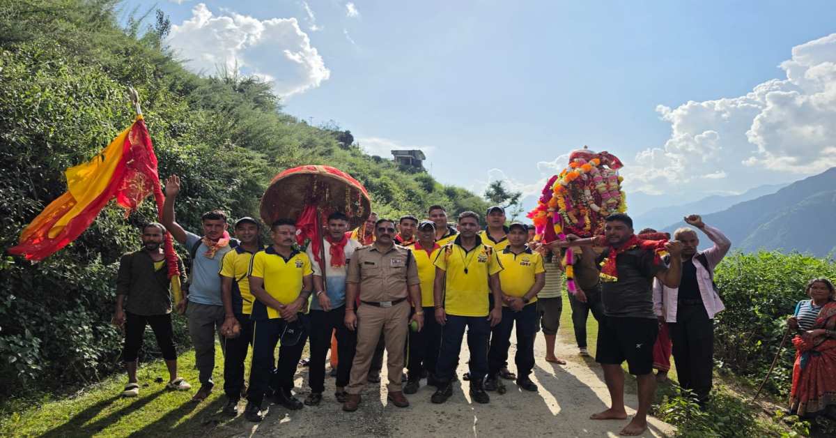 आस्था की राह पर सुरक्षा का पहरा, मां नन्दा की जात यात्रा में देव डोलियों संग कदमताल कर रही पुलिस-SDRF
