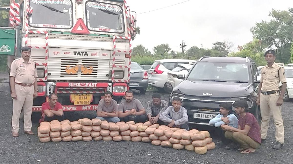 ऑपरेशन निश्चय : गांजा तस्करी पर बड़ी कार्रवाई, कंटेनर से 111 किलो गांजा जब्त, 7 तस्कर गिरफ्तार