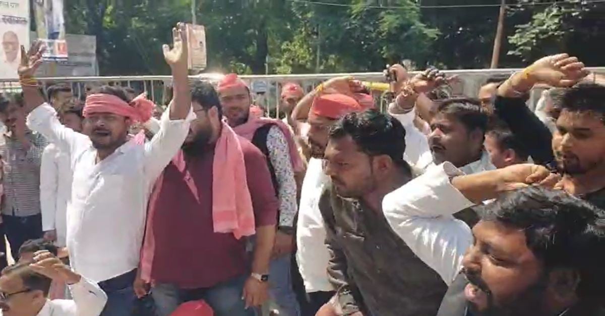 कॉलेज गेट बना सियासी अखाड़ा : सपा और ABVP के बीच विवाद, दूसरे दिन भी सदस्यता अभियान जारी, सपाइयों ने लगाए ‘कोतवाल हटाओ’ के नारे