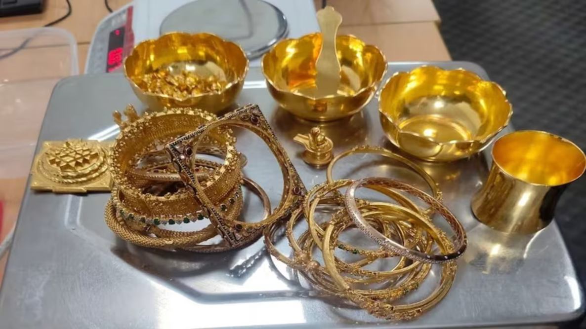 IGI एयरपोर्ट पर सोना तस्करी के गिरोह का हुआ पर्दाफाश, सीमा शुल्क विभाग ने 9 करोड़ का सोना बरामद किया