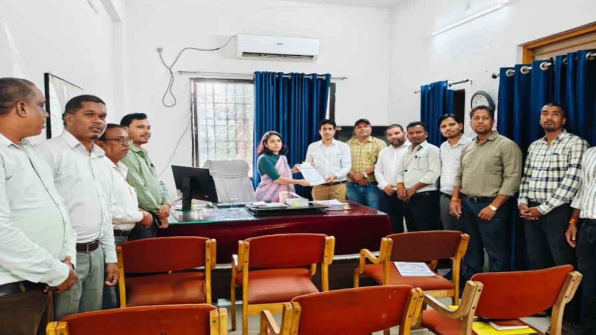 गिरदावरी ड्यूटी पर बवाल, कृषि अमले में आक्रोश, RAEO बोले- फसल सर्वेक्षण कार्य से मुक्त नहीं किया तो विभागीय कार्य होगा बाधित