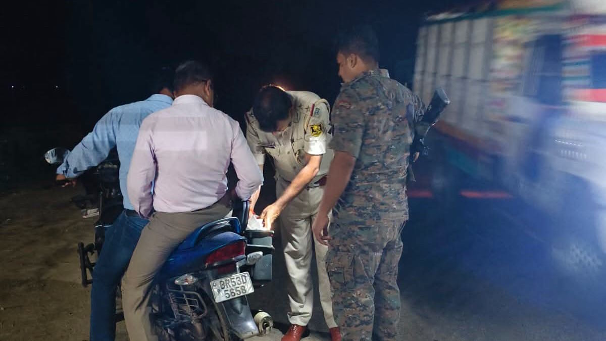 मध्य प्रदेश में जहरीली शराब पीने से हुई मौतों के बाद छग आबकारी विभाग अलर्ट, शुरू किया सघन जांच अभियान