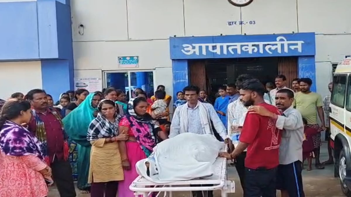 जिला अस्पताल में प्रसूता की मौत: परिजनों ने लगाया लापरवाही का आरोप, दोषियों पर कार्रवाई की मांग पर अड़े