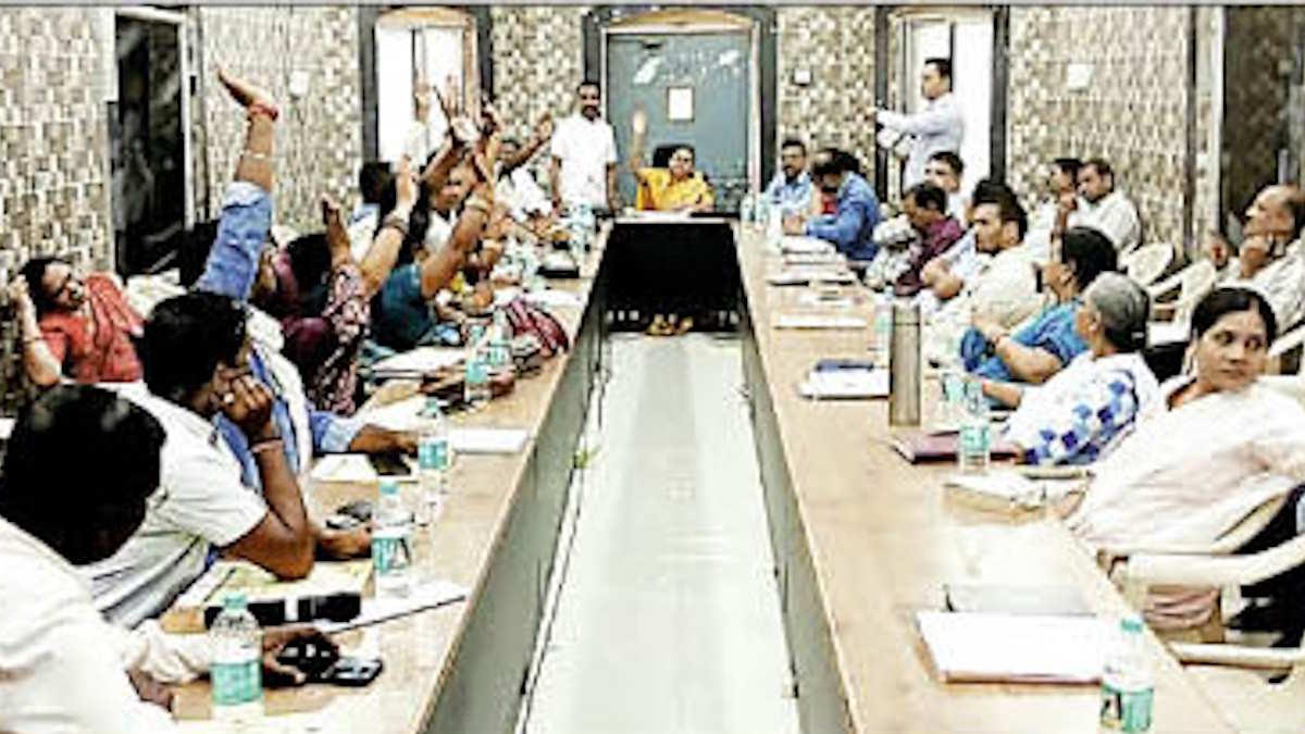 अंधेरगर्दी: दुर्ग जपं में सत्ता पक्ष ने अपने सदस्यों के बीच 16वें वित्त की राशि के आवंटन का लिया फैसला, विपक्ष ने जताया विरोध…