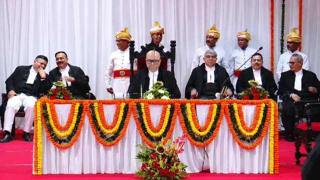 Jharkhand High Court: झारखंड हाईकोर्ट को मिले 3 नए जज, चीफ जस्टिस एमएस सोनक ने दिलाई पद एवं गोपनीयता की शपथ