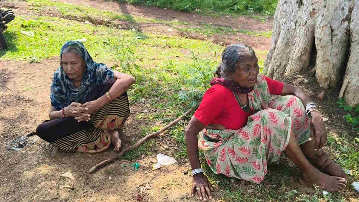 बेशकीमती जमीन पर छिड़ा विवाद: एक तरफ ‘पुश्तैनी जायदाद’ के लिए खड़ी बुजुर्ग महिलाएं तो दूसरी तरफ ‘हक’ की लड़ाई लड़ता आवेदक…