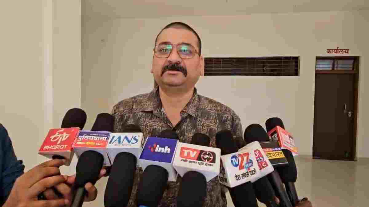 लोकायुक्त का छापा: तहसील कार्यालय का बाबू 8 हजार की रिश्वत लेते गिरफ्तार, नामांतरण के नाम पर मांगी थी घूस
