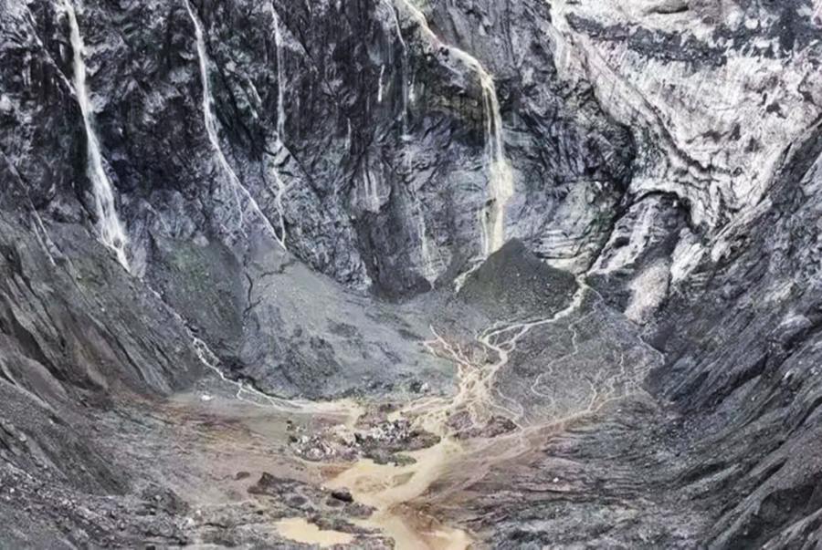 नेपाल में बाढ़ के बाद एक और बड़ा खतरा! हिमखंड टूटने की आशंका, चीन ने दी चेतावनी