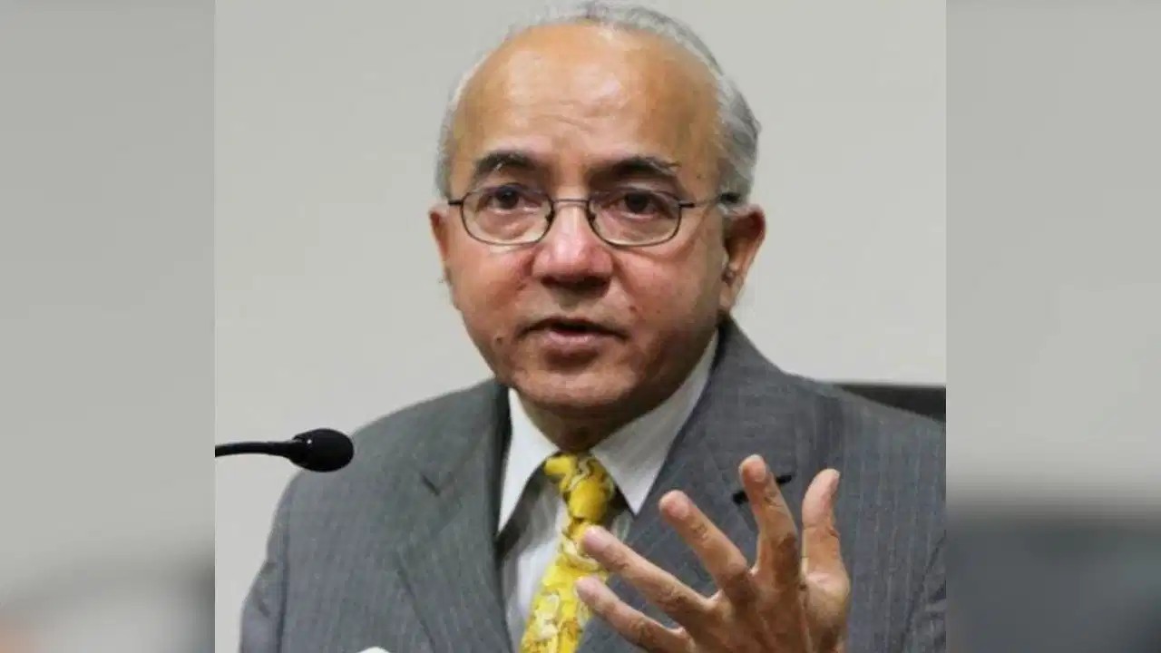 दिल्ली के पूर्व मुख्य सचिव राकेश मेहता ने की आत्महत्या, नोएडा के फ्लैट में फंदे से लटका मिला शव