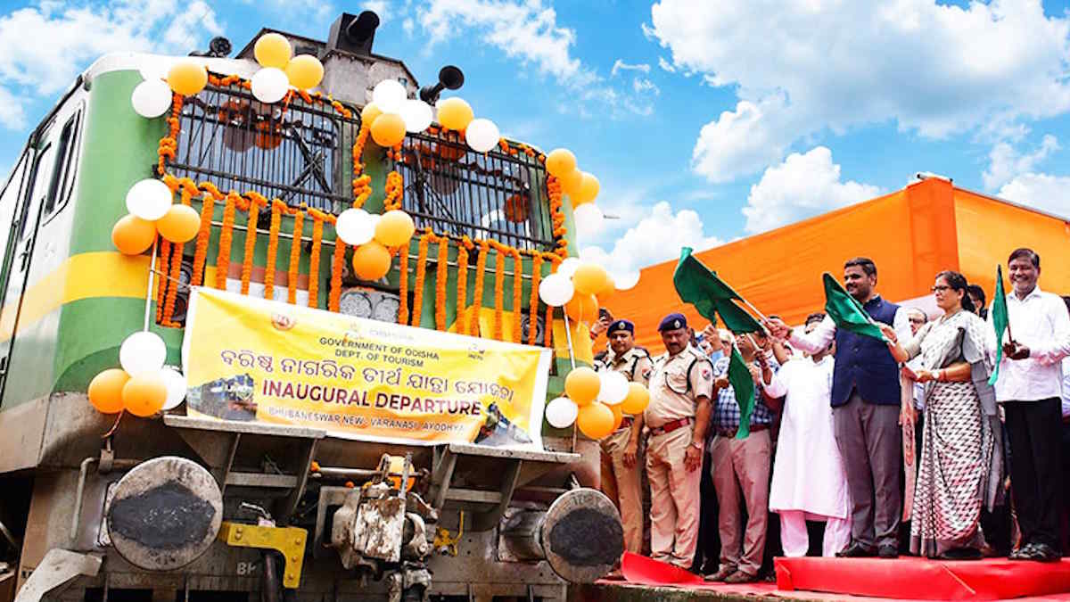 Odisha News: ‘मुख्यमंत्री वरिष्ठ नागरिक तीर्थ यात्रा योजना’ के तहत स्पेशल ट्रेन रवाना, 775 बुजुर्ग वाराणसी और अयोध्या दर्शन के लिए निकले
