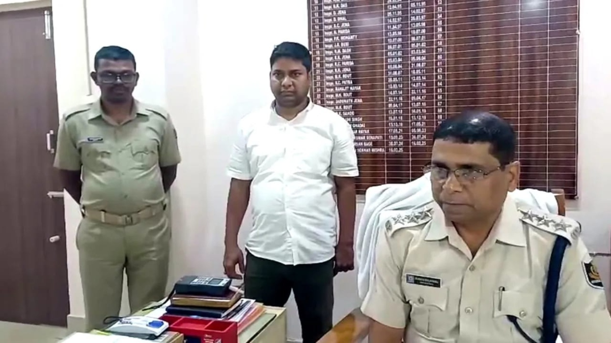 1 करोड़ रुपये की ठगी: ओडिशा के उप मुख्यमंत्री का फर्जी PA बनकर लगाया चूना, पश्चिम बंगाल से आरोपी गिरफ्तार