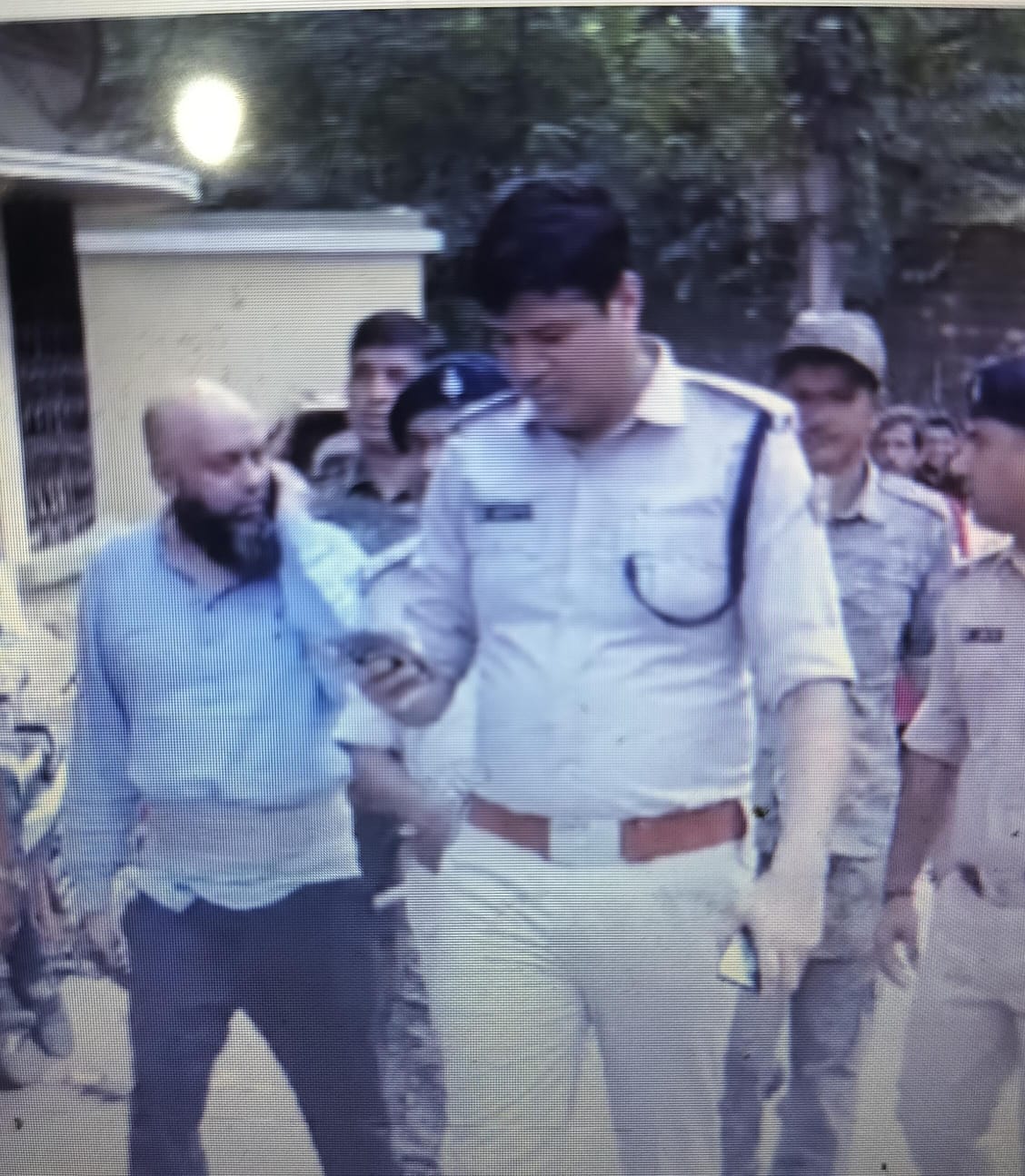 Dhanbad Gangster News: सड़कों पर हुई गैंगस्टर बंटी खान की परेड, फहीम खान के परिजनों ने की मारपीट,पुलिस ने बचाया