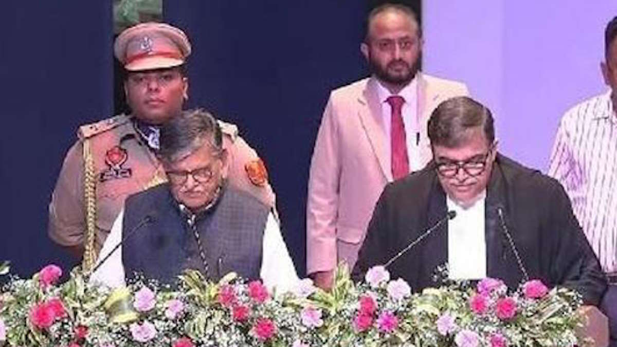 पंजाब सरकार की नियुक्ति के विरोध के बीच जस्टिस अश्वनी मिश्रा ने ली पंजाब और हरियाणा हाई कोर्ट के चीफ जस्टिस के तौर पर शपथ, अनुपस्थित रहे मुख्यमंत्री मान…