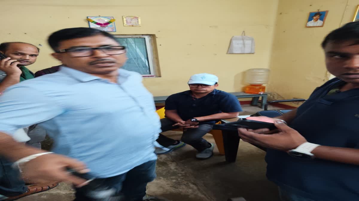 कुख्यात सोना चोर हसन चिकना गिरफ्तार, बड़हरवा स्टेशन पर पुलिस ने दबोचा, 5-7 किलो सोना बरामद होने की सूचना