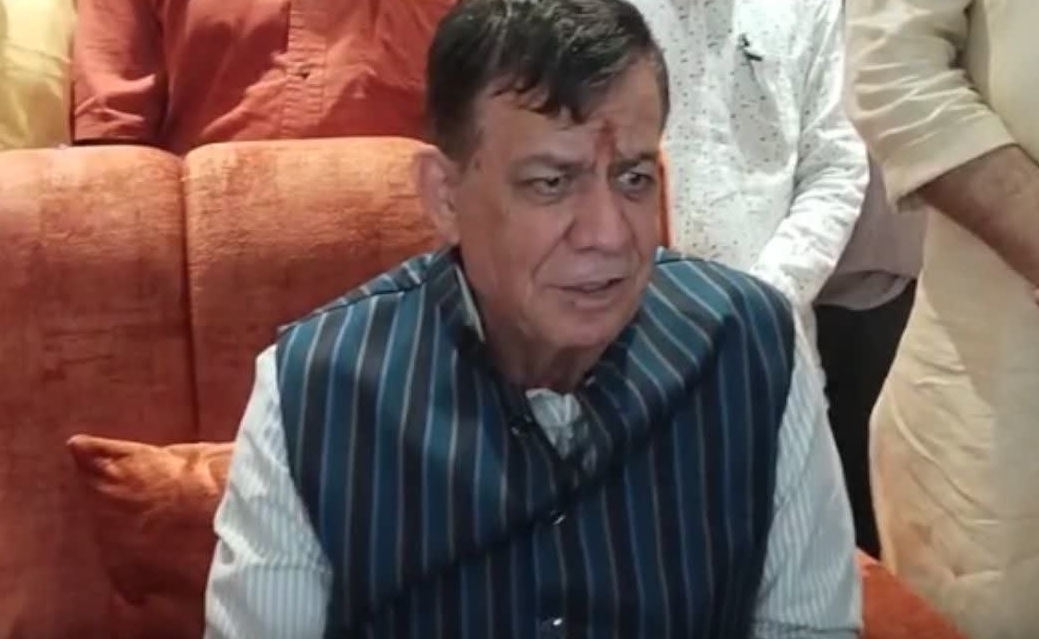 सतीश महाना पर आपत्तिजनक पोस्ट करना पड़ा भारी: कानपुर पुलिस ने दर्ज किया मुकदमा, जानें पूरा मामला